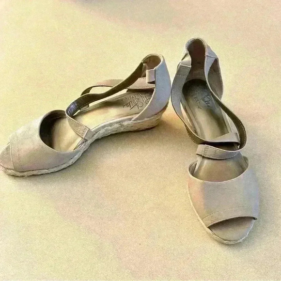 Life Stride Soft System Peep Toe Espadrille Sandal, Bronze, size 7M/37 - Picture 1 of 4